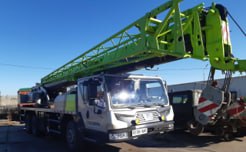 Zoomlion crane — compact